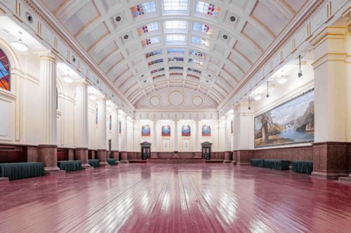 青岛取引所 超复古超出片的影视美术宝藏地